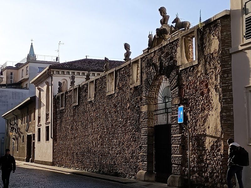 Stroll Through the Historic Center and Sample Friulian Cuisine