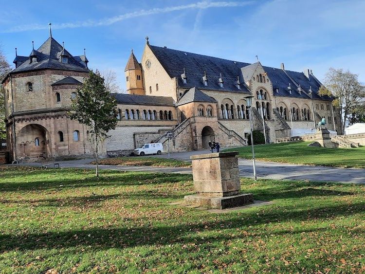 Visit the Imperial Palace of Goslar (Kaiserpfalz) - Goslar - Germany