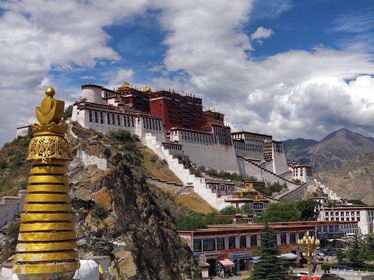Visit the Potala Palace - Lhasa - China