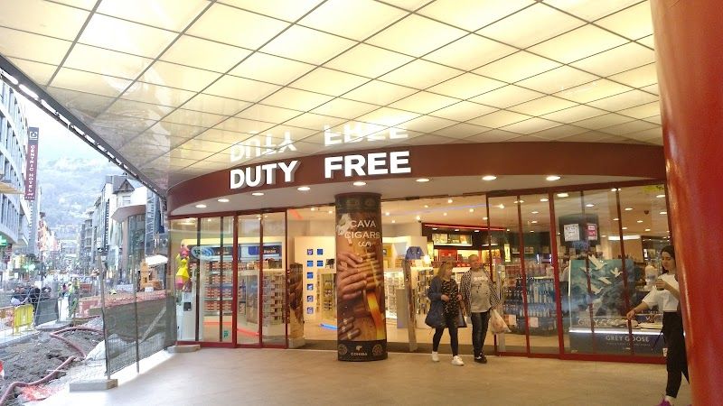 Shopping on Avinguda Meritxell