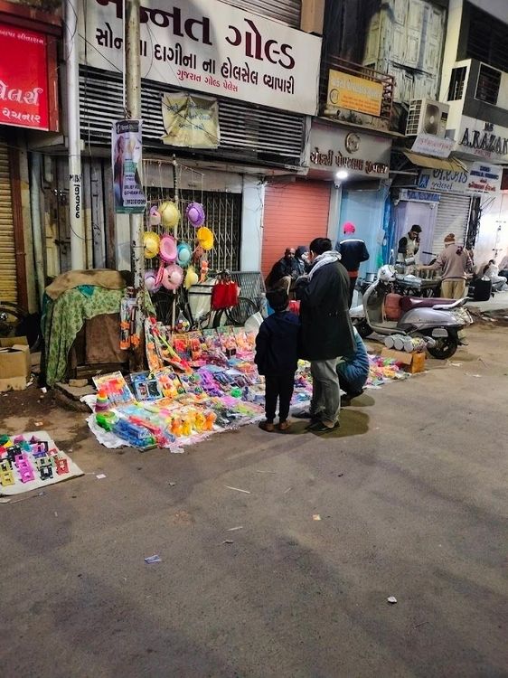 Stroll through the old city and Manek Chowk - Ahmedabad - India