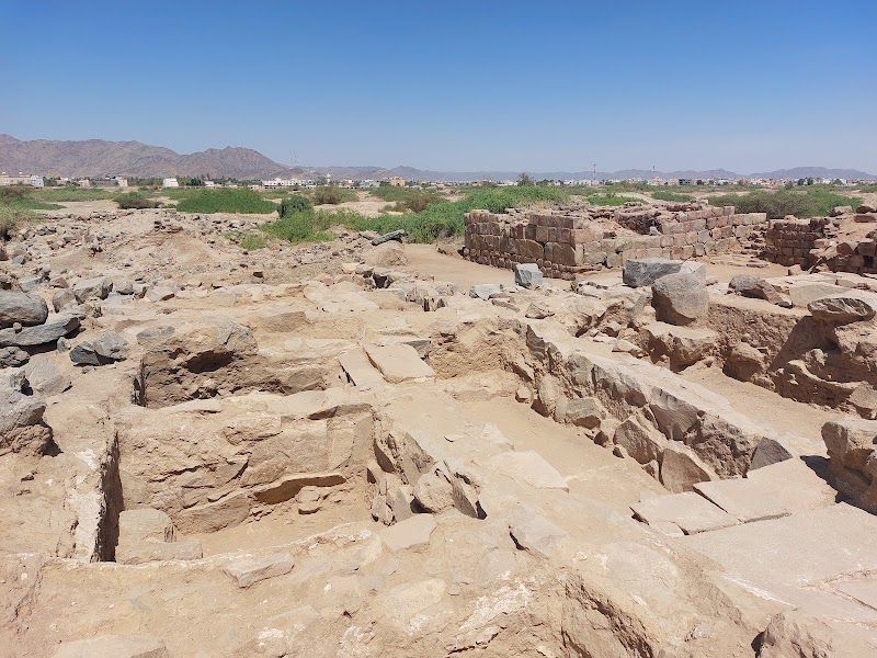 Visit Al-Ukhdood Archaeological Site