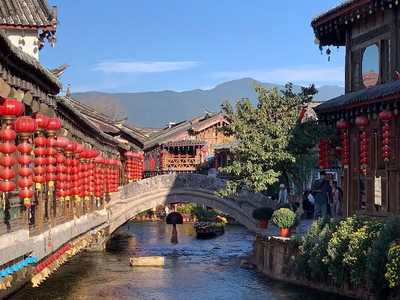 Explore Lijiang Old Town