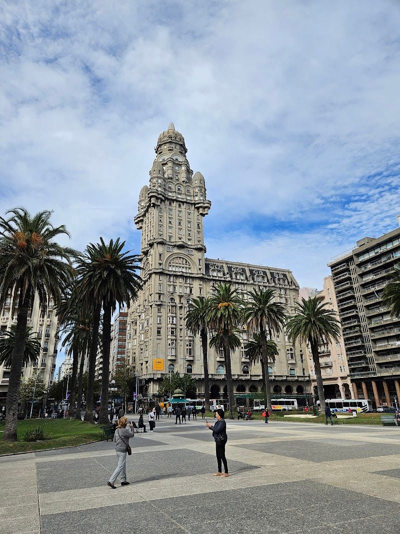 Explore Ciudad Vieja (Old Town)