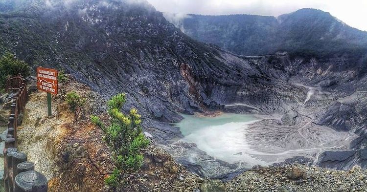 Tangkuban Perahu Volcano - Lembang - Indonesia