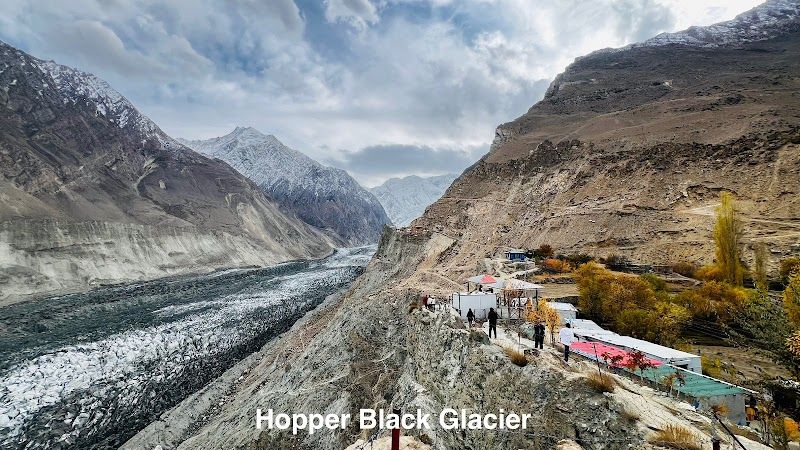Trek to Hopper Glacier