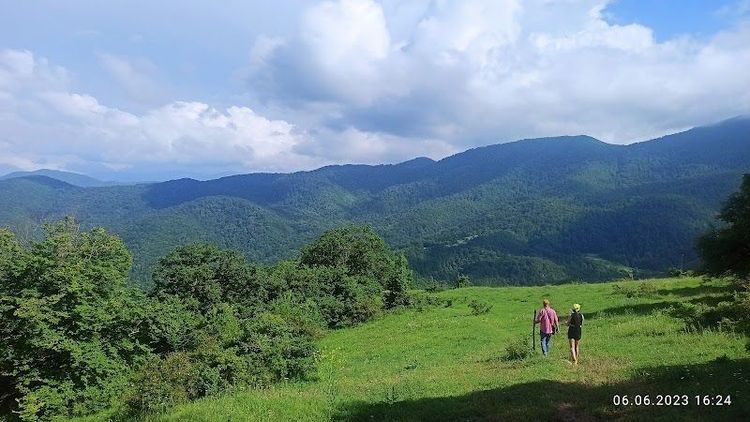 Hiking in Dilijan National Park - Haghartsin - Armenia