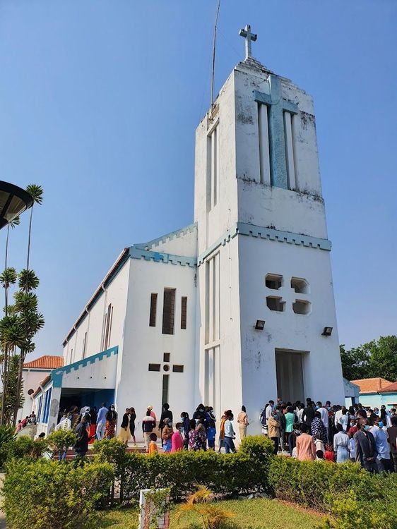 Explore the Ruins of the Old Cathedral of Huambo - Huambo - Angola