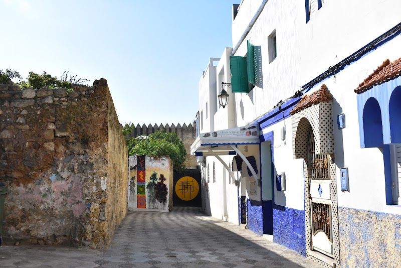 Explore the Medina and its Murals