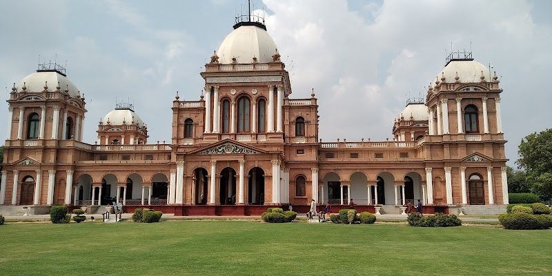 Visit Noor Mahal