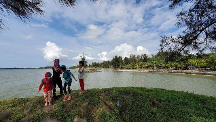 Explore Tanjung Batu Beach - Bintulu - Malaysia