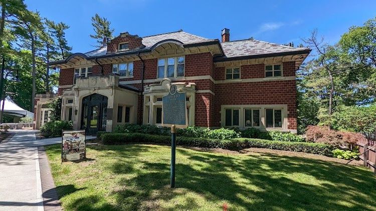 Glenhyrst Art Gallery of Brant - Brantford - Canada