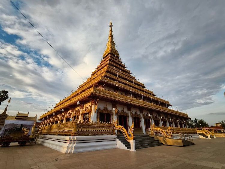 Phra Mahathat Kaen Nakhon Wat Nong Wang - Khon Kaen - Thailand
