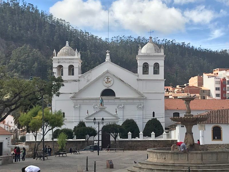 Visit the Museo de la Recoleta