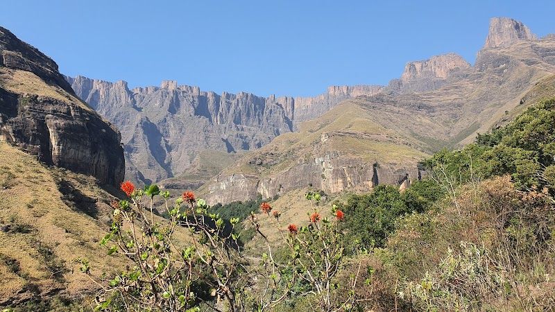 Hiking in the Amphitheatre