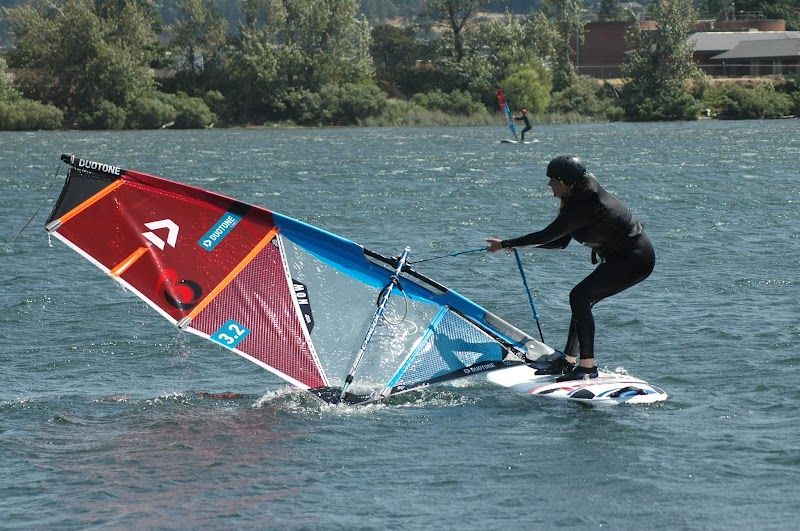 Windsurfing and Kiteboarding on the Columbia River
