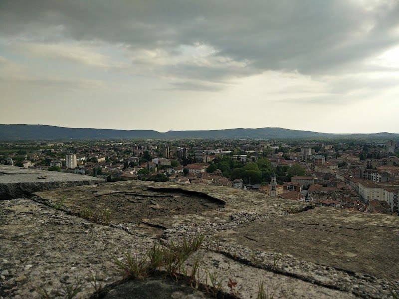 Explore Castello di Gorizia