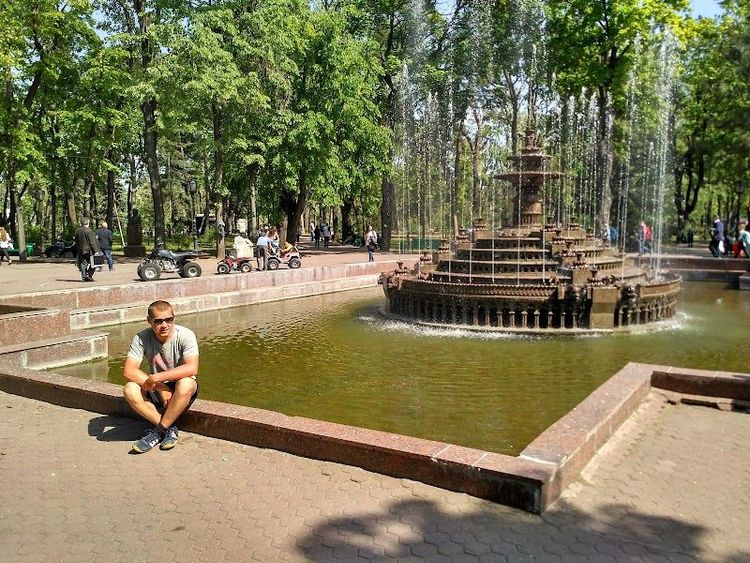 Explore Stefan cel Mare Central Park - Chișinău - Moldova