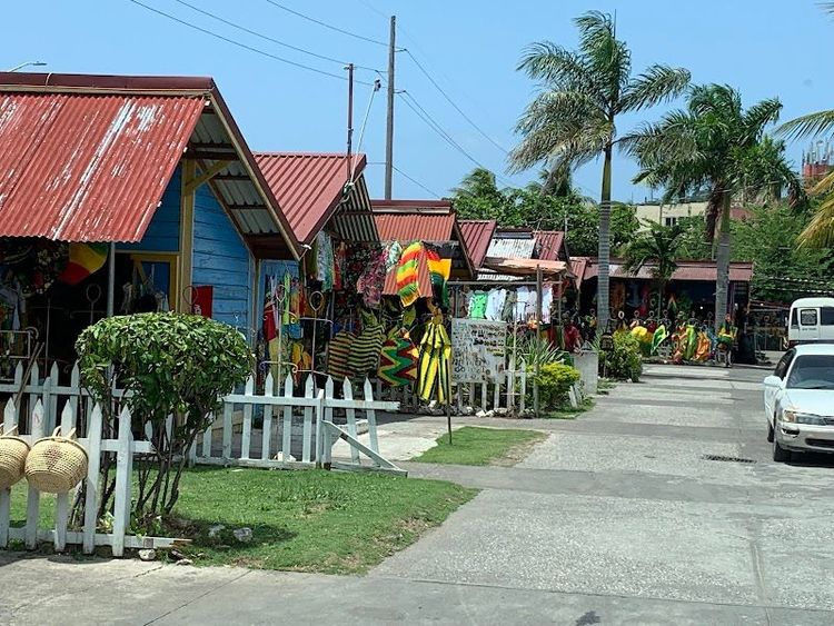 Discover local culture at Annotto Bay Town Square - Montego Bay - Jamaica