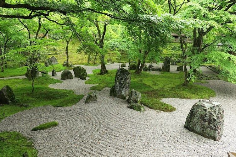 Stroll through Komyozenji Temple and its Zen Garden - Dazaifu - Japan