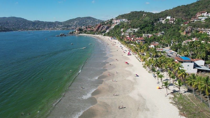 Relax on Playa La Ropa