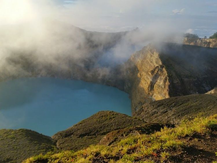 Explore Kelimutu Crater Lakes - Ende - Indonesia