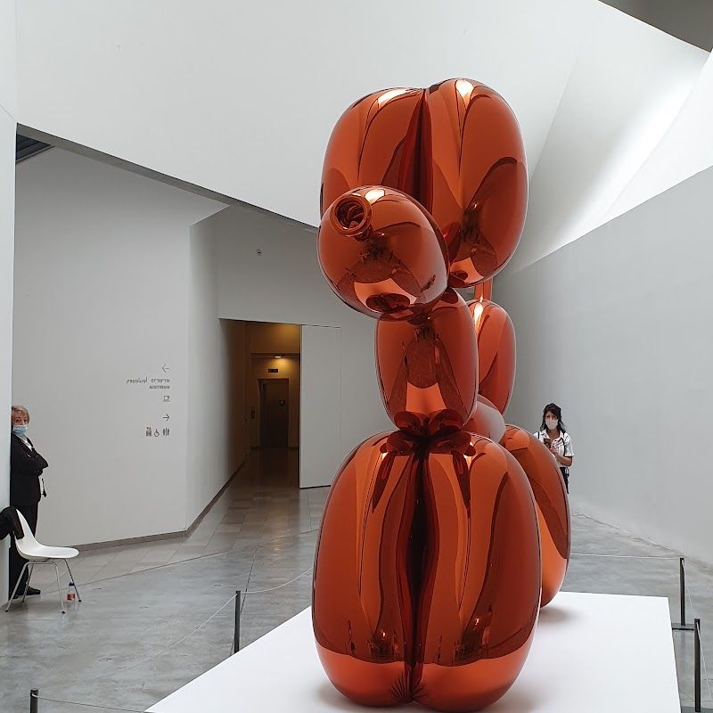 Visit the Tel Aviv Museum of Art