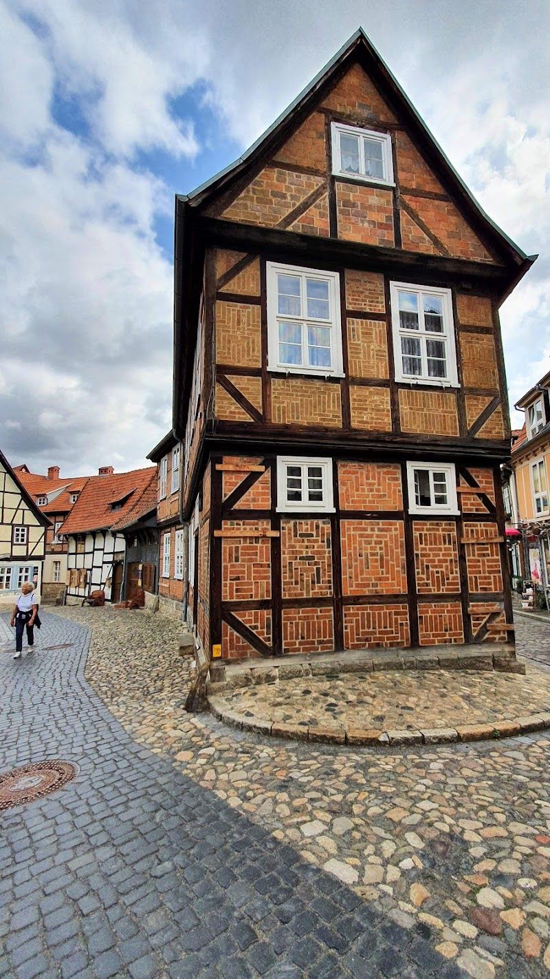 Tour the Lyonel Feininger Gallery