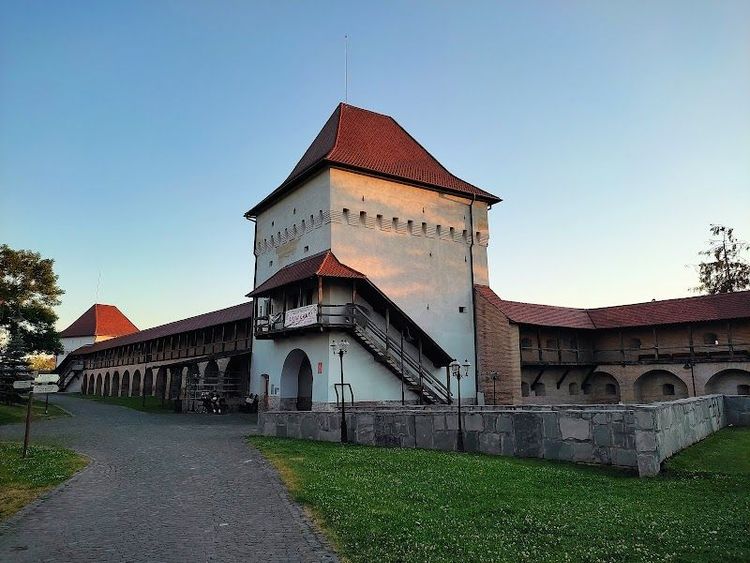 Stroll through the Târgu Mureș Medieval Fortress