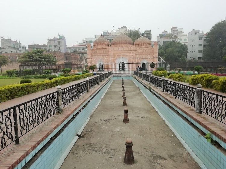 Visit Lalbagh Fort - Dhaka - Bangladesh