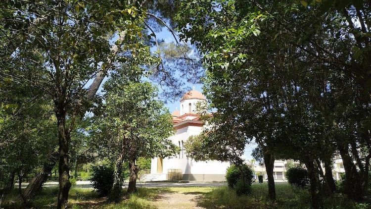 Walk through the Papastrateio Municipal Park - Agrinio - Greece