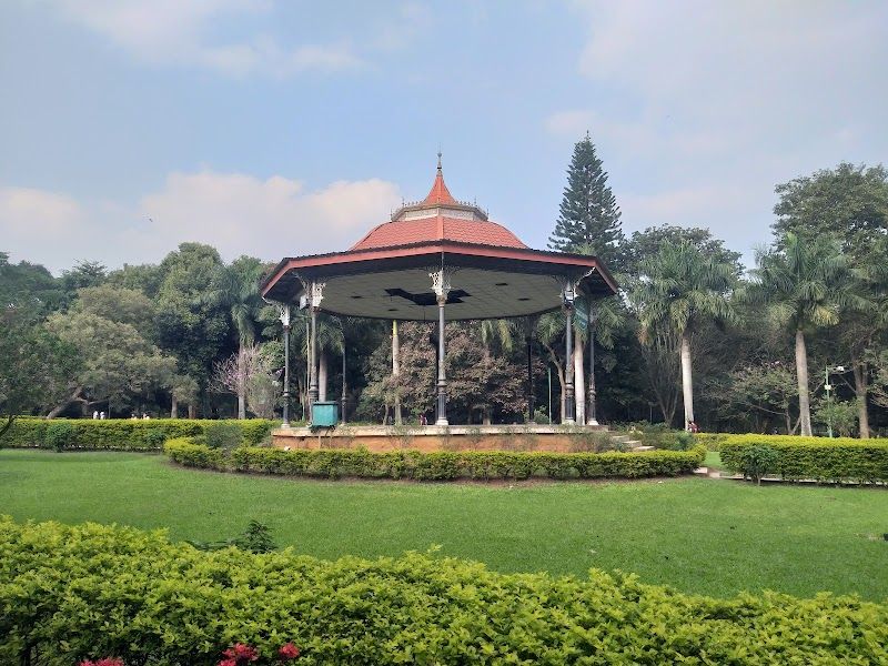 Stroll through Cubbon Park