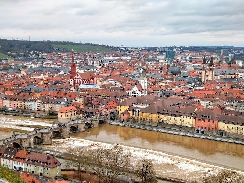 Old Main Bridge (Alte Mainbrücke)