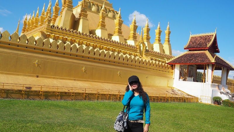Visit Pha That Luang