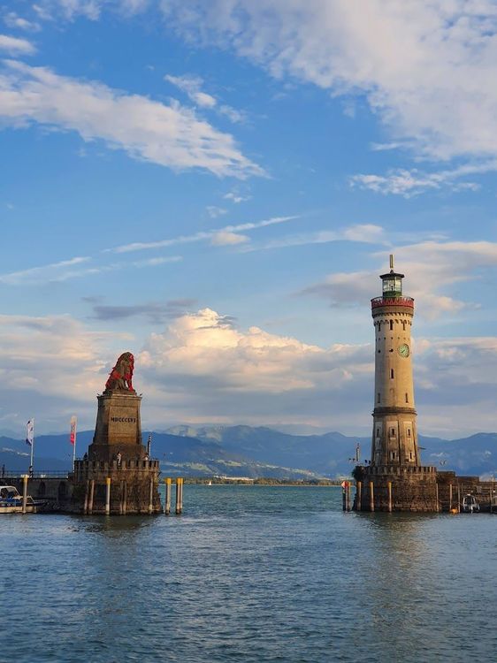 Visit the Lindau Lighthouse and Bavarian Lion Sculpture - Lindau - Germany