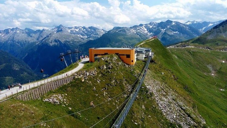 Hiking and sightseeing at Stubnerkogel Mountain - Bad Gastein - Austria