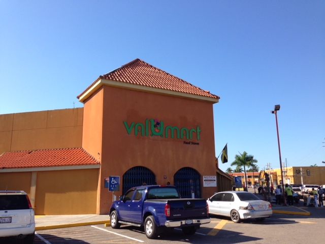 Shopping and Local Cuisine at May Pen Market