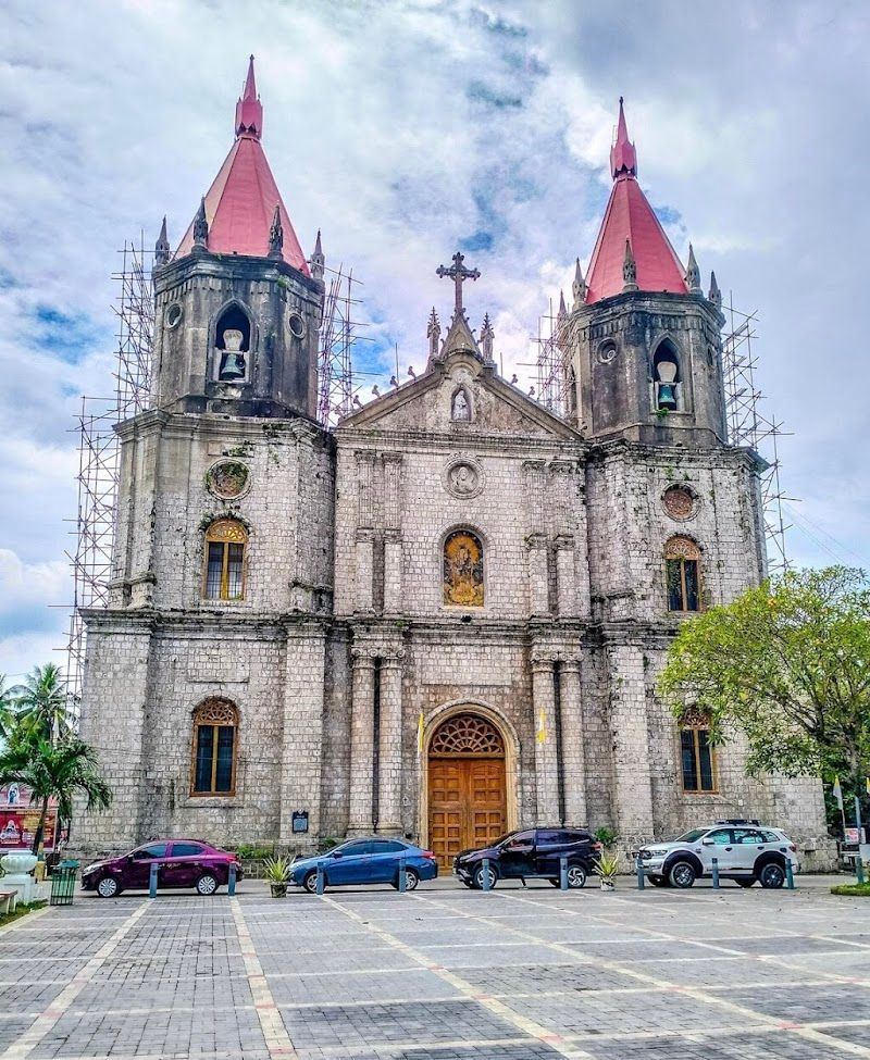 Visit the Molo Church and Heritage District