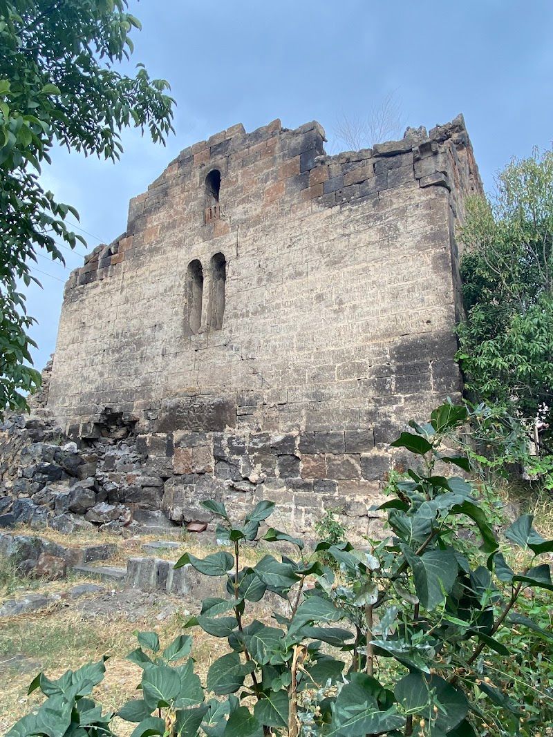 Tour the Spitakavor, Tsiranavor, and Surp Sarkis churches