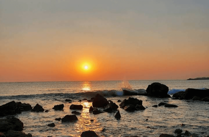 Watch Sunrise and Sunset at Kanyakumari Beach