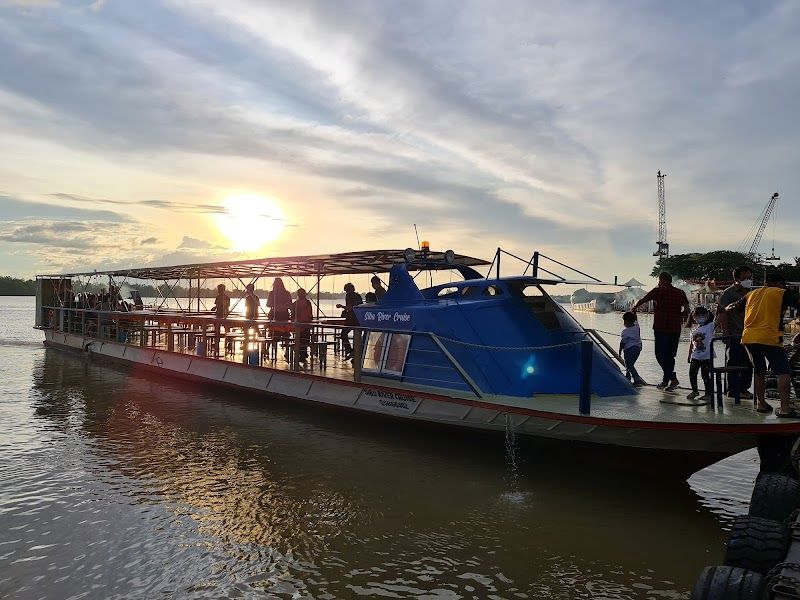 Take a River Cruise on the Rajang River