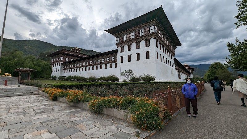 Explore the Tashichho Dzong