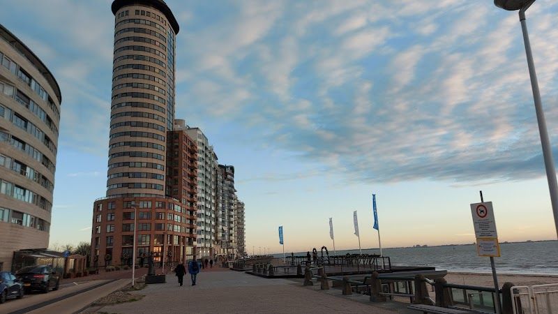 Stroll along the Boulevard of Vlissingen