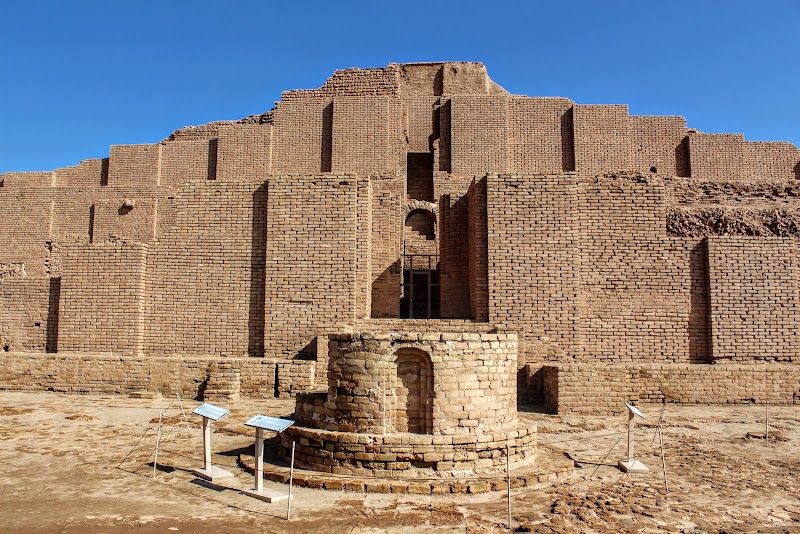 Discover the ancient ruins of Chogha Zanbil