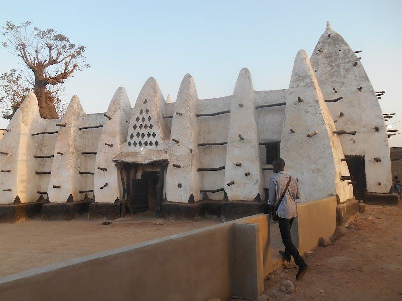 Visit the Larabanga Mosque