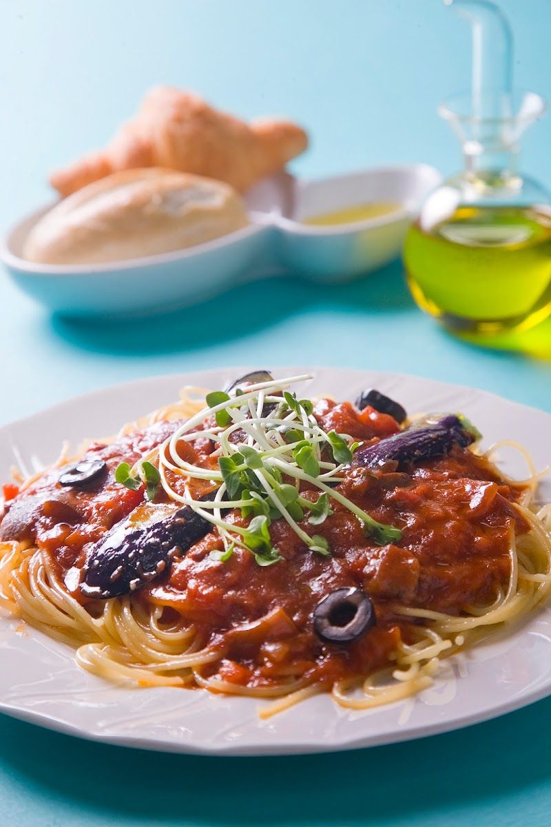 Tour Olive Park and Olive Gardens