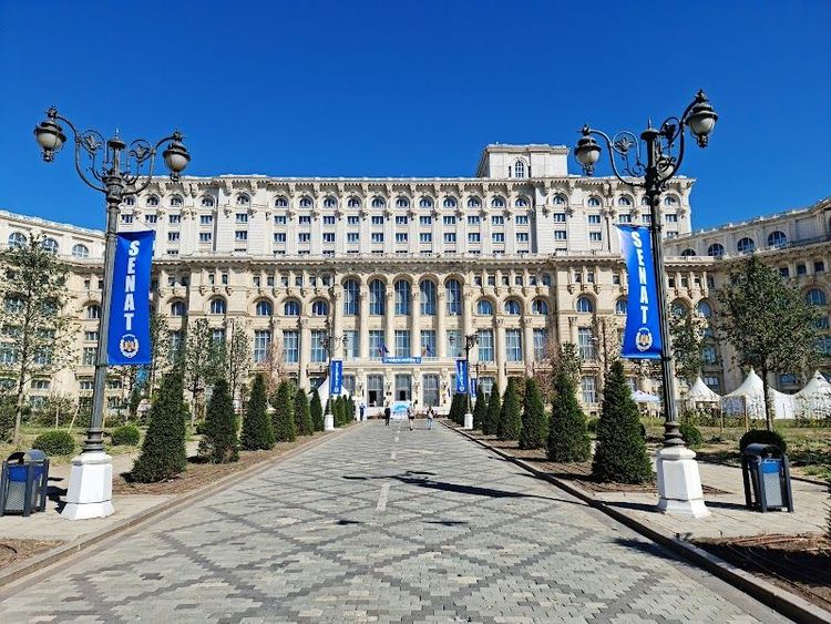 Explore the Palace of the Parliament - București - Romania