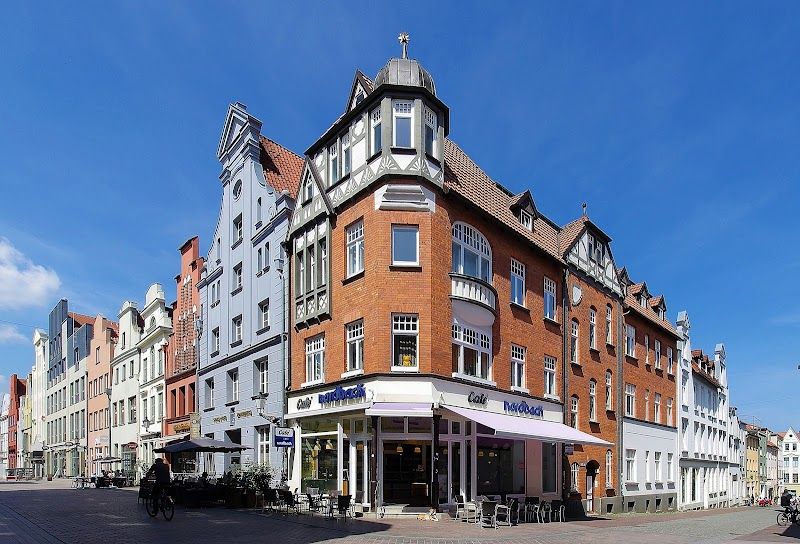Explore the Wismar Old Town and Market Square