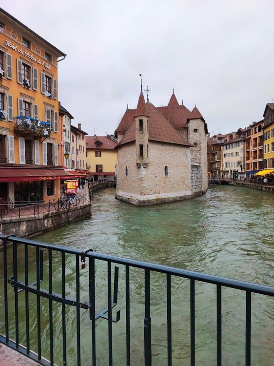 Exploring the Old Town (Vieille Ville) - Annecy - France