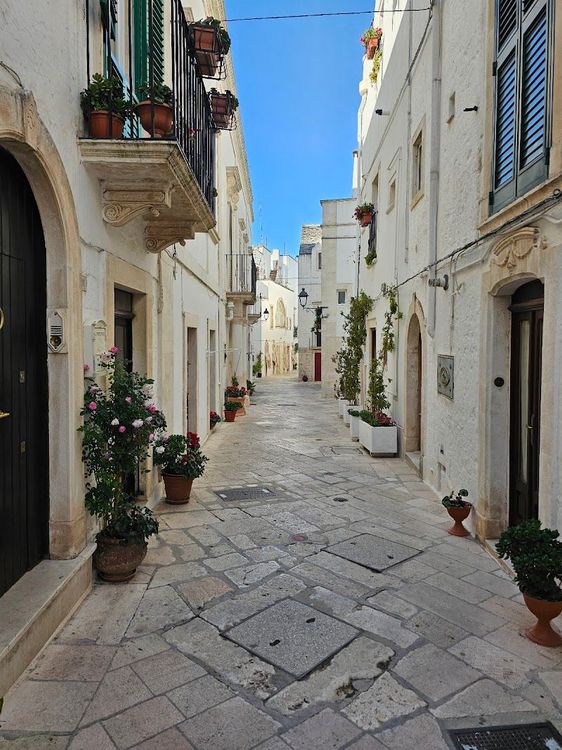 Explore the Historic Old Town, Locorotondo - Locorotondo - Italy